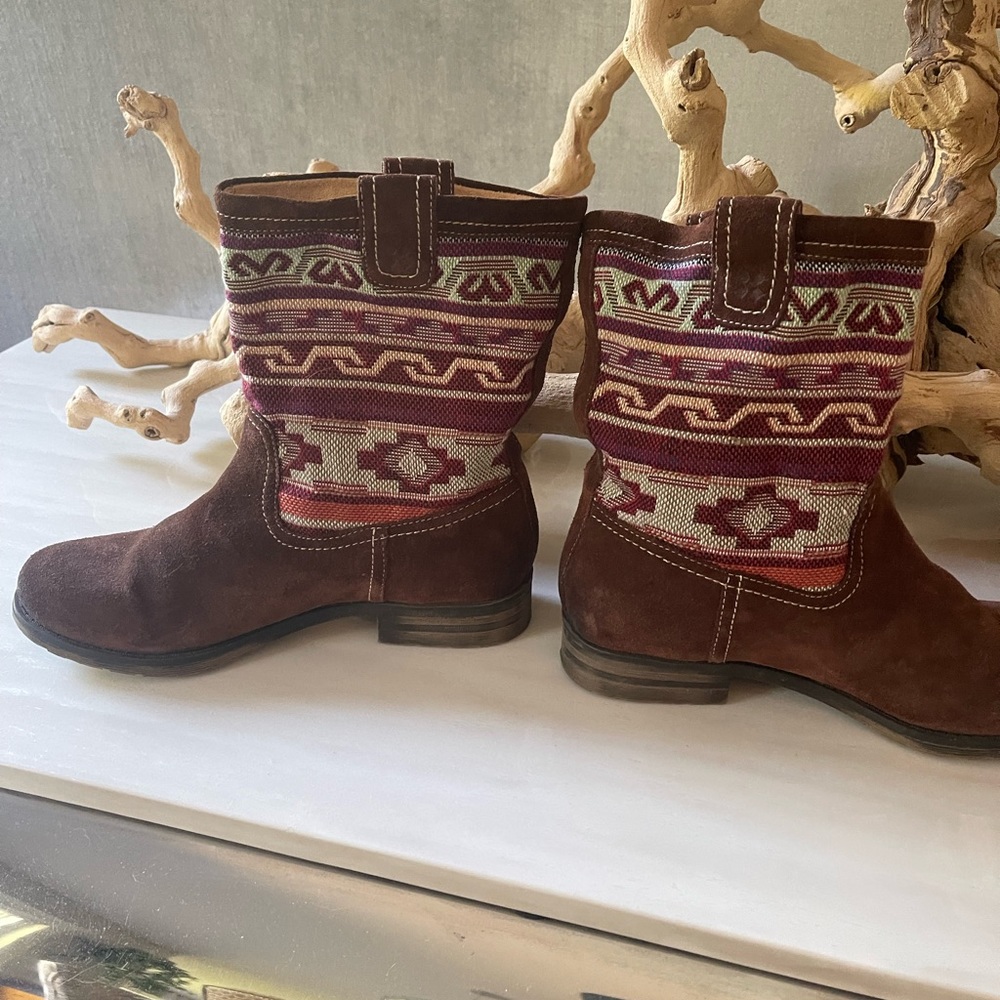 Casual and comfortable moccasin style boot … A great value to any closet